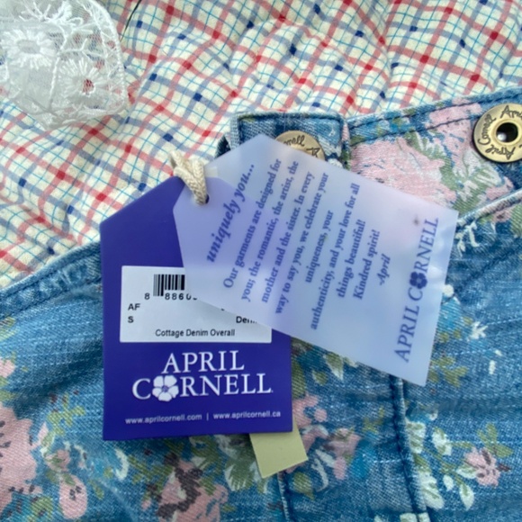 🌸 April Cornell Floral Overalls – Size Small – NWT – $50
- Picture 6 of 8